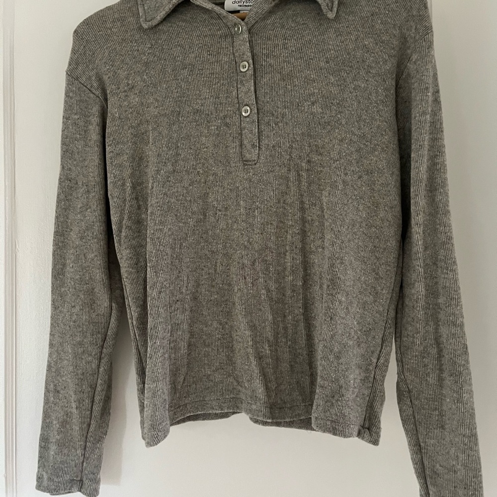 Gray Collared Long Sleeve Sweater
